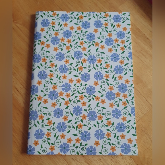 Notepads & Pens Bundle - Picture 3 of 5